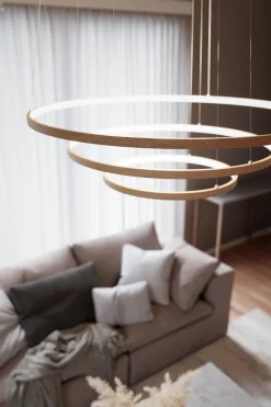 New By Rydéns Kronleuchter LED B: 80 cm 3 Ringe Holz 2700 K warmweiß