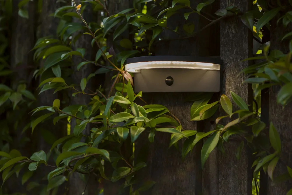 Hot Eco-Light LED Solar Wandlampe Bewegungsmelder IP44 B:19 cm 4000 K