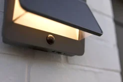 Hot Eco-Light LED Solar Wandleuchte mit Bewegungssensor IP54 3000 K
