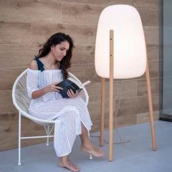 Newgarden LED Stehleuchte außen IP65 144 cm Dreibein Dimmer Farbwechsel