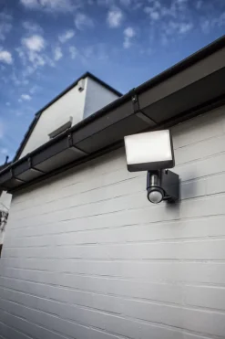 Clearance Eco-Light LED Wandleuchte außen mit Bewegungsmelder IP44 5000 K