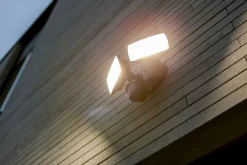 Best Eco-Light LED Wandleuchte mit Bewegungsmelder IP54 6 W flexibel