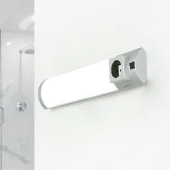 Outlet Easylight LED Wandleuchte mit Steckdose Schalter für Bad Küche
