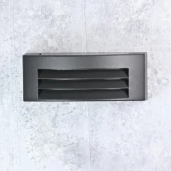 Sale Nowodvorski Moderne Wandaußenleuchte in grau mit Lamellen