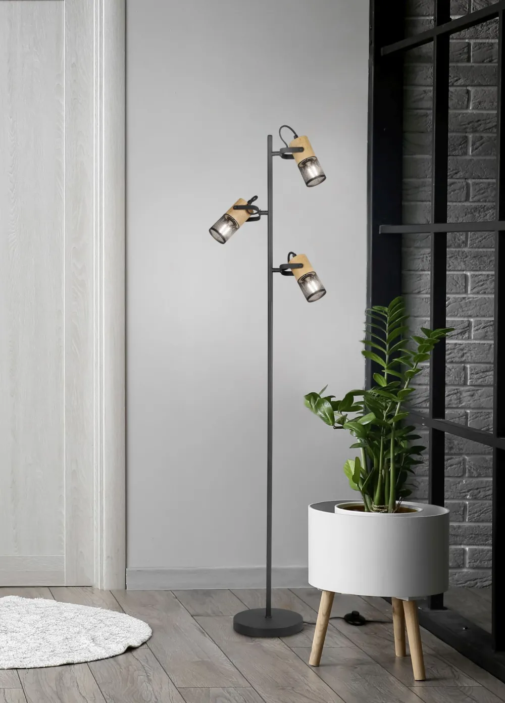 Clearance Trio Reality Schwenkbare Stehlampe Metall Holz 150 cm E14 Vintage