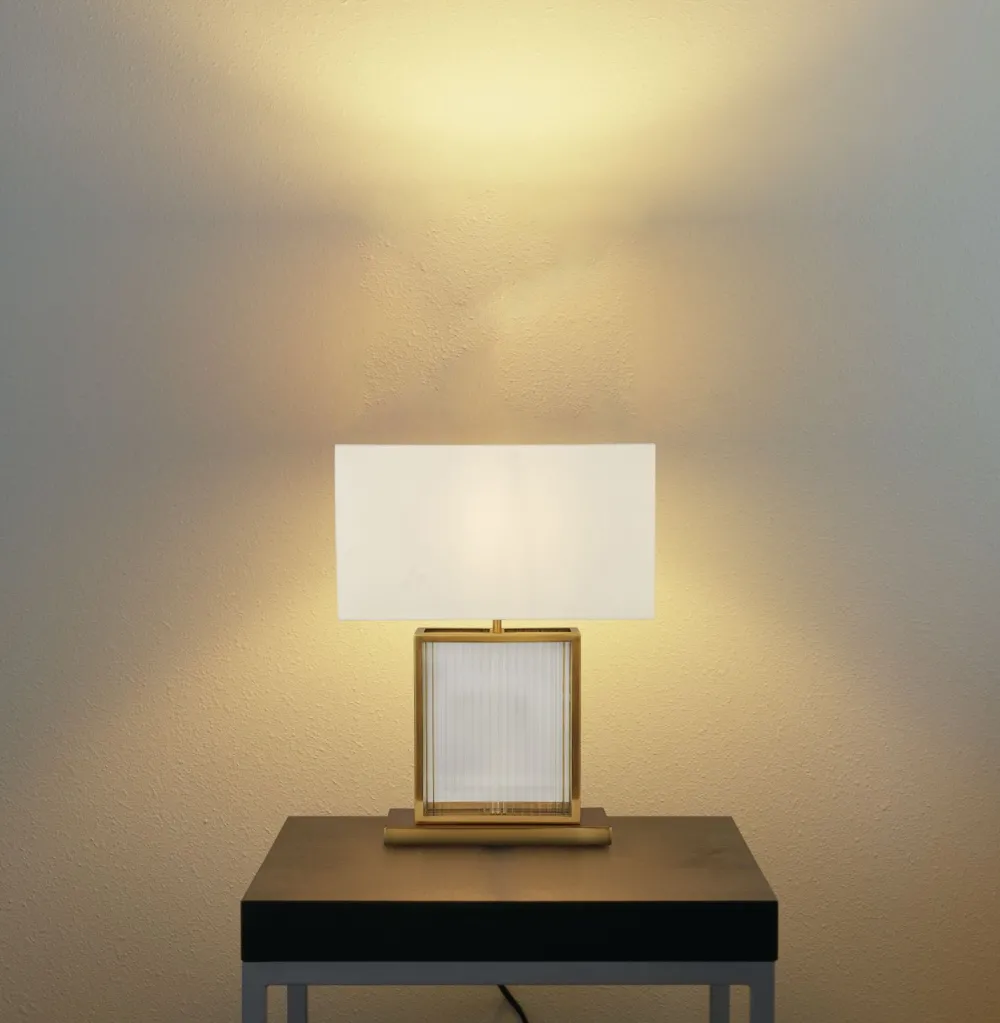 Clearance Searchlight Tischlampe Samtschirm H: 53 cm E27 in Messing Weiß