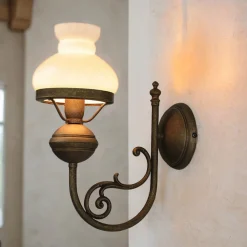 Best Giovanni Battista Wandlampe Weiß Glasschirm aus Echt-Messing Antik