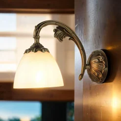 Best Giovanni Battista Wandleuchte aus Echt-Messing in Bronze Beatrice